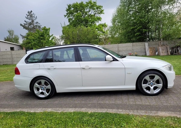 BMW Seria 3 cena 27500 przebieg: 165000, rok produkcji 2010 z Wrocław małe 56